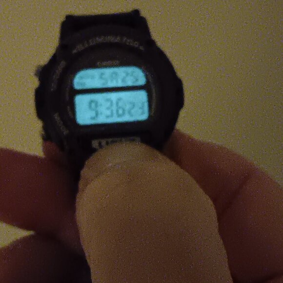 Casio Illuminator LW-22H Women's 34mm Burgundy Resin Digital Watch - Picture 5 of 11